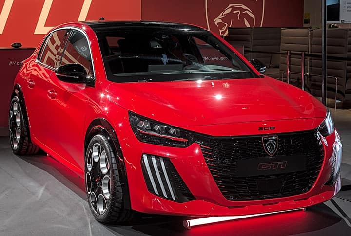 Peugeot E-208 GTi u Opel Corsa GSE: cuál comprar en España en 2026