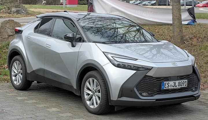 Toyota Yaris Cross o Toyota C-HR: cuál comprar en España en 2026